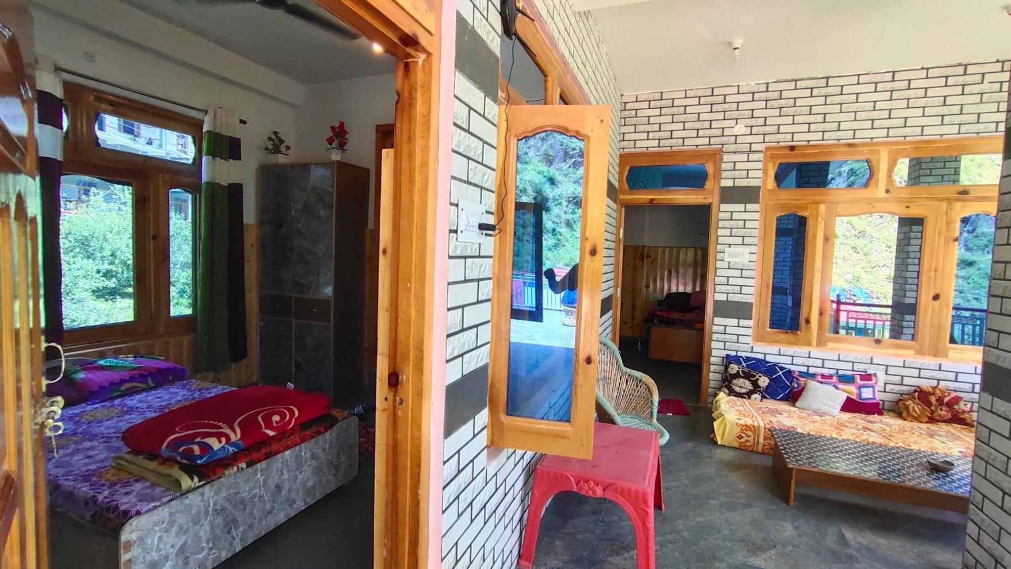 Snow View Guest House Kasol Quarto foto